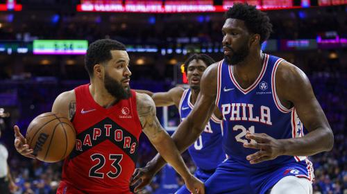 转会市场中 转会市场中